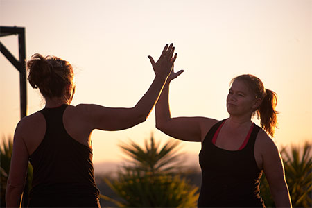 High five under crossfit