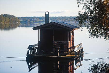 Bastuflotte på sjö