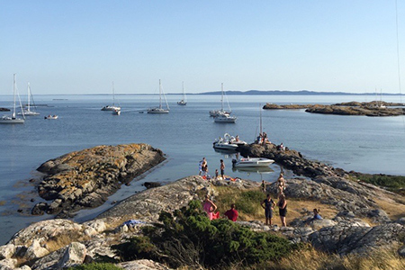 Vy över Hallands Väderö och Kullaberg i horisonten