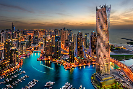 Utsikt över höghus i Dubai
